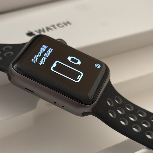 Apple Watch Series 3 42MM Aluminum case free cover - Picture 15 of 17